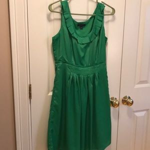 Kelly Green Day dress - ruffled collar